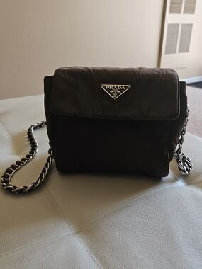 Prada Vitello Trimmed Tessuto Olive Green Shoulder Bag